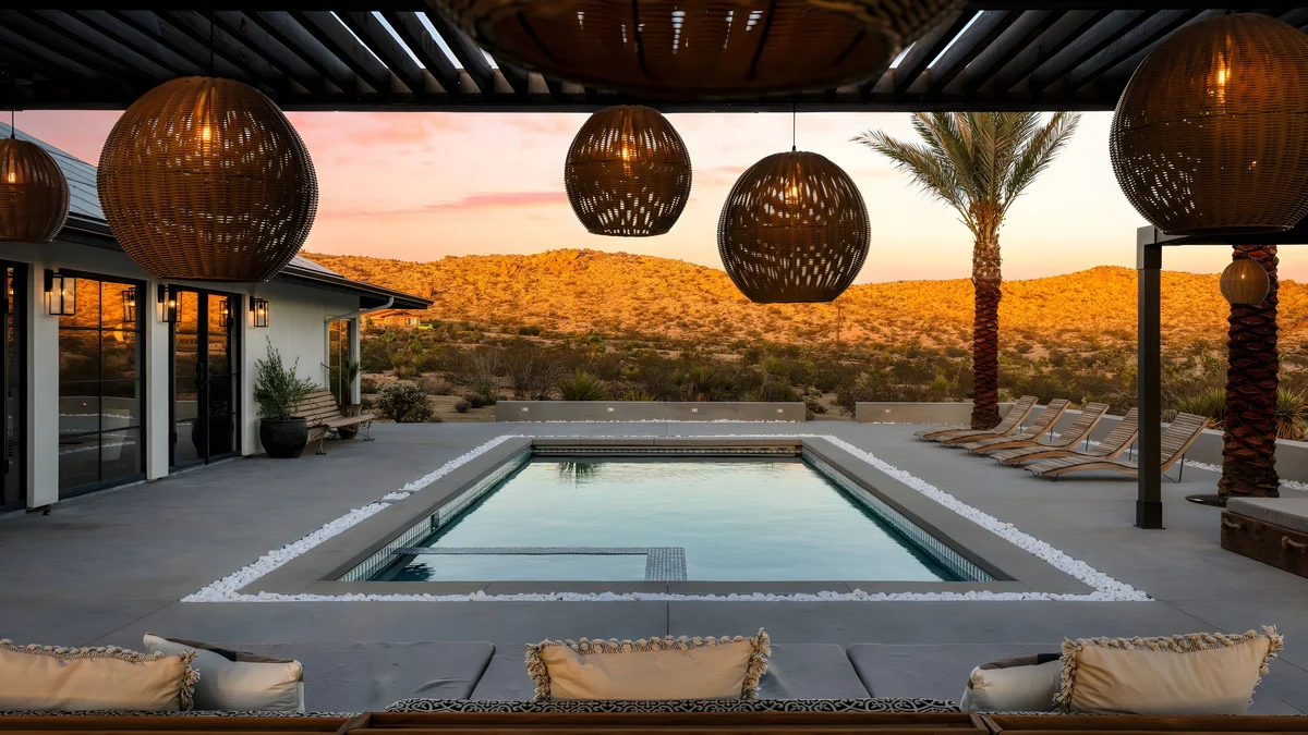 Wander Yucca Valley Blooms