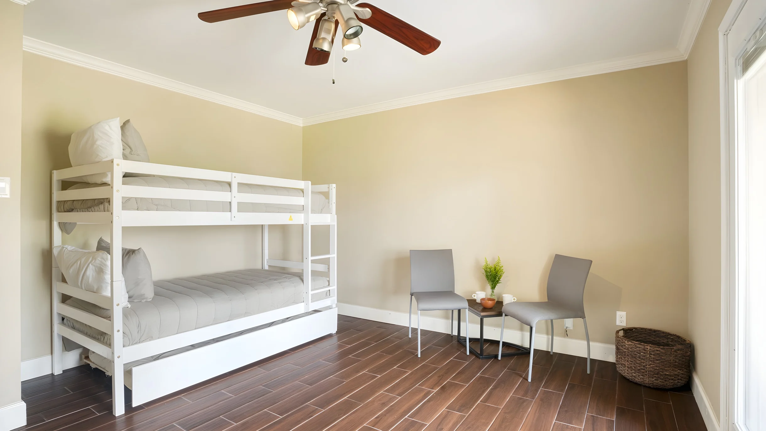 Wander Hudson Bend Shores #16