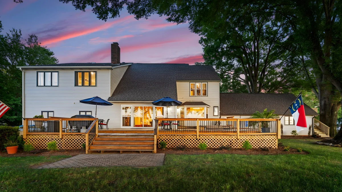 Wander Mooresville Peninsula