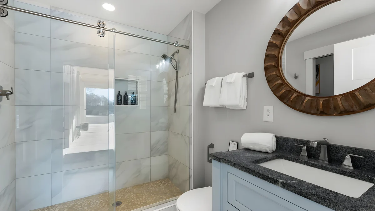 Wander Lake Norman Modern