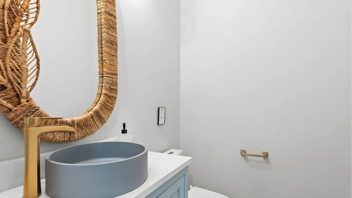 Wander Lake Norman Modern