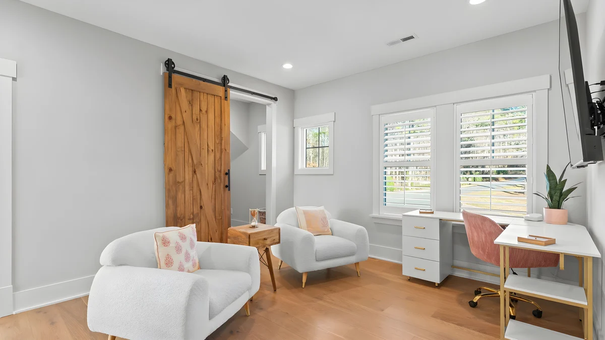 Wander Lake Norman Modern