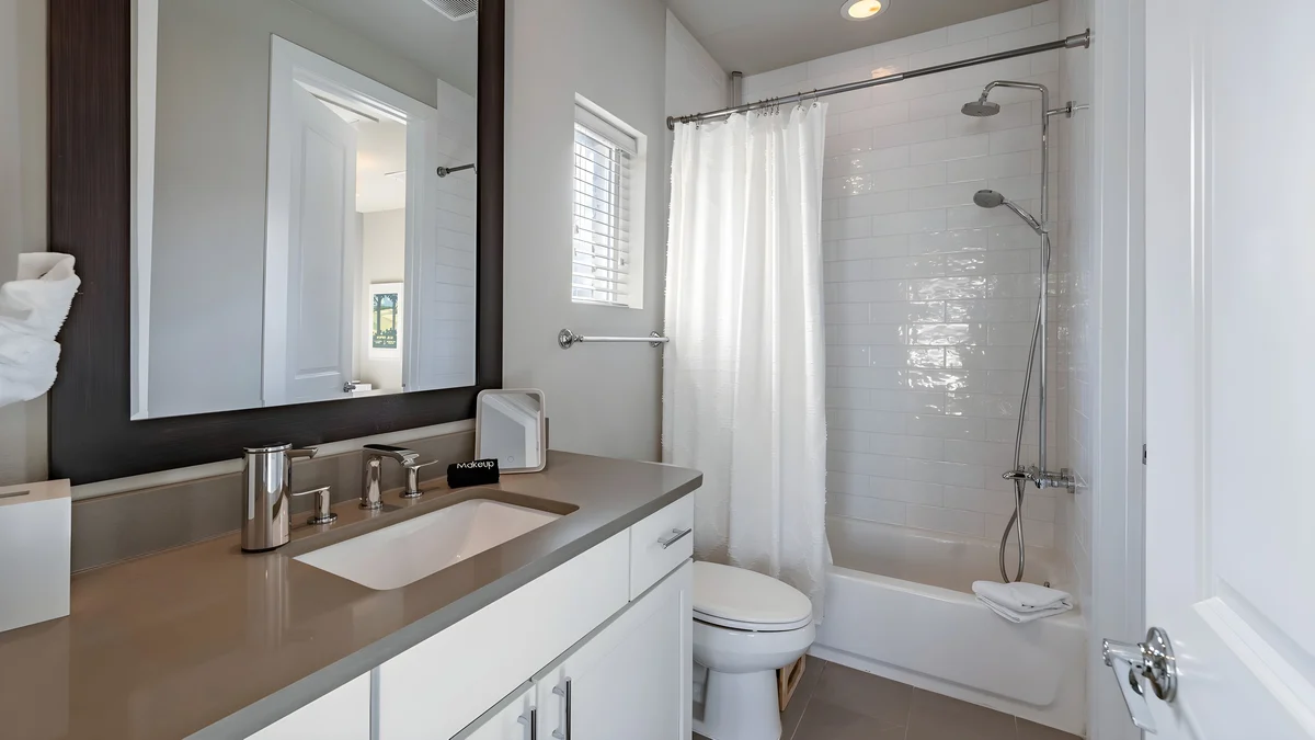 Wander Austin Lakefront