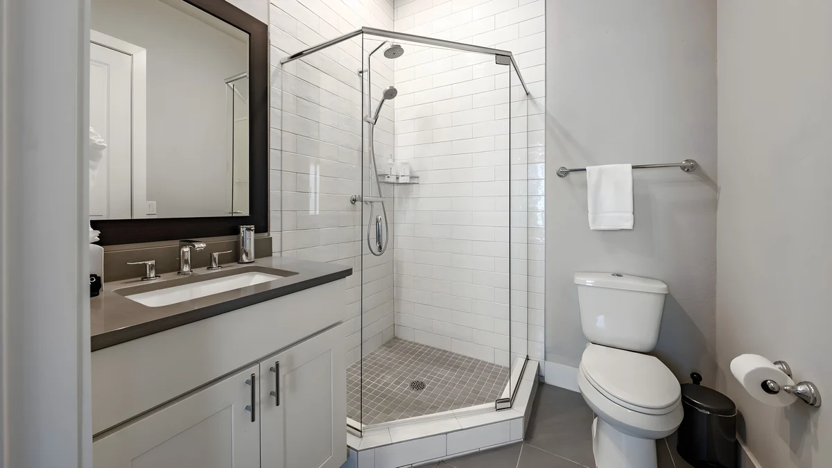 Wander Austin Lakefront