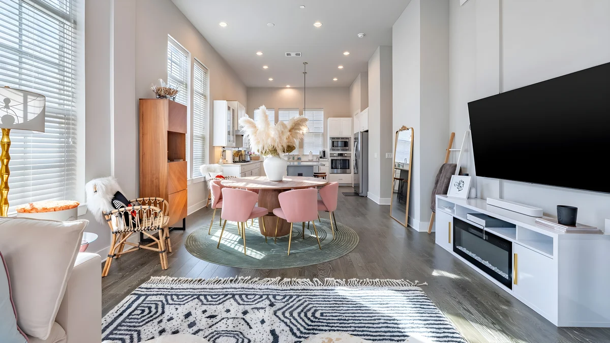 Wander Austin Lakefront