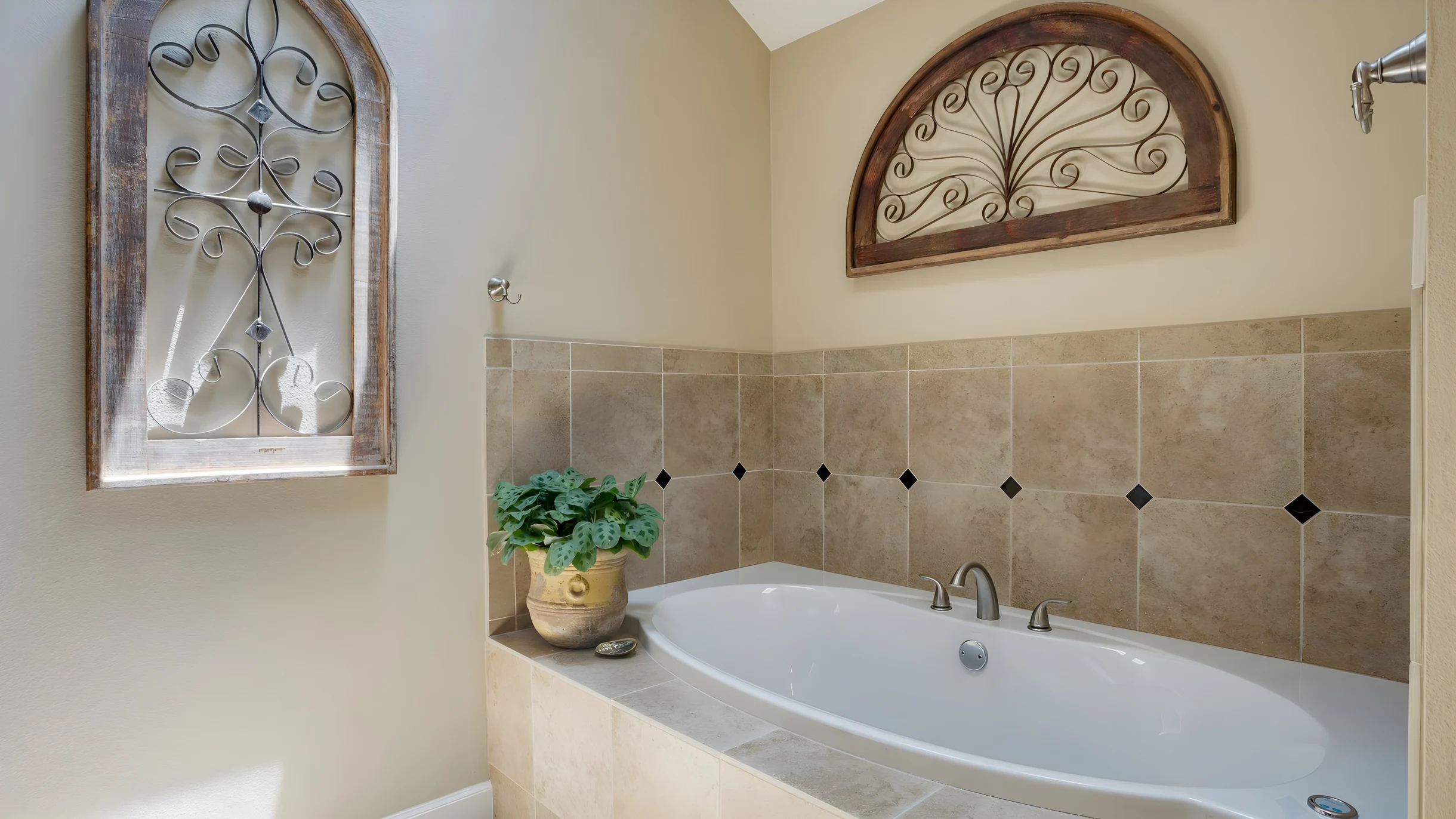 Wander Hudson Bend Shores #19