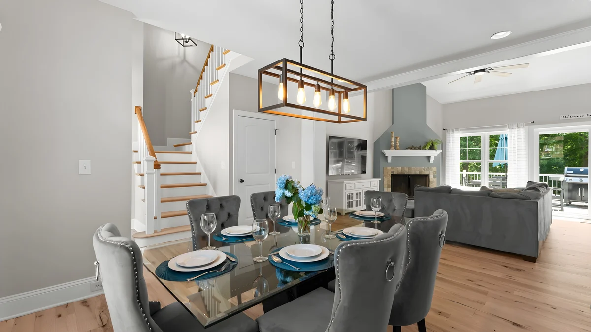 Dining room image 1