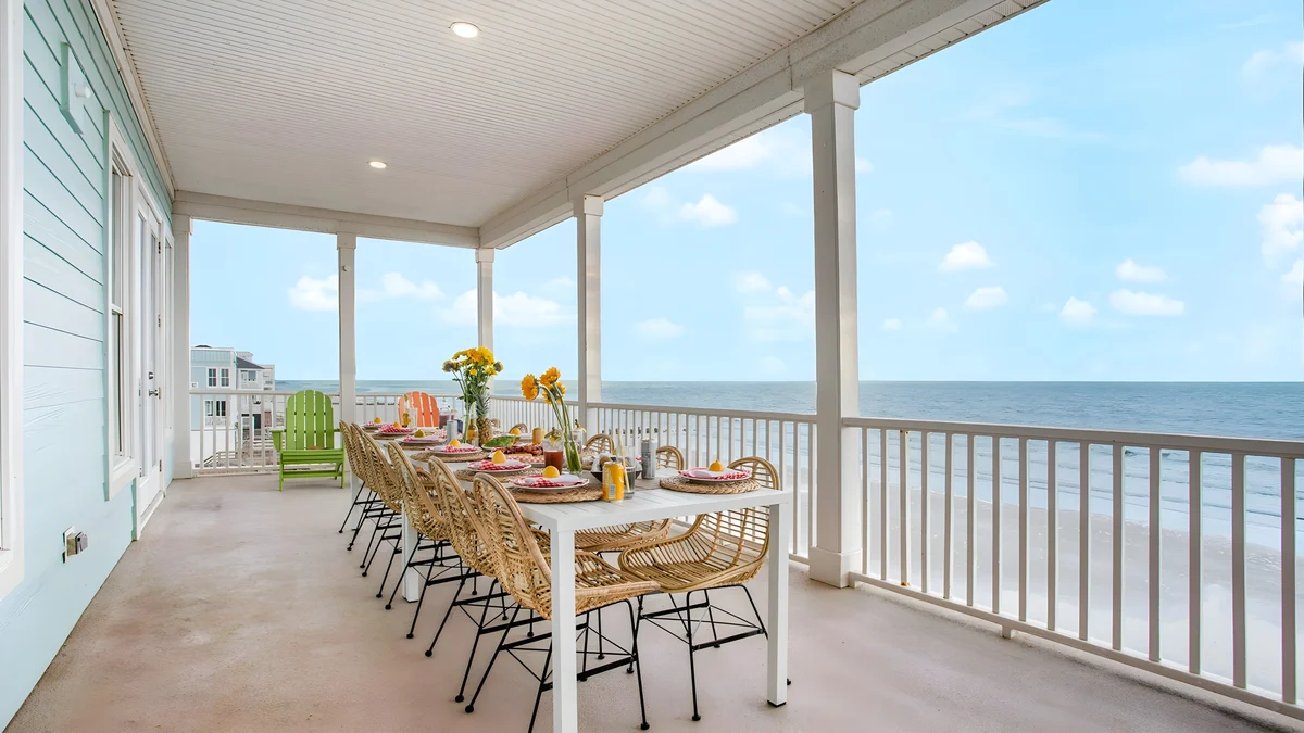 Wander Folly Beach Sands