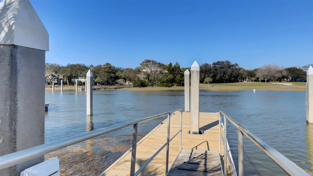 Wander Isle Palms Escape