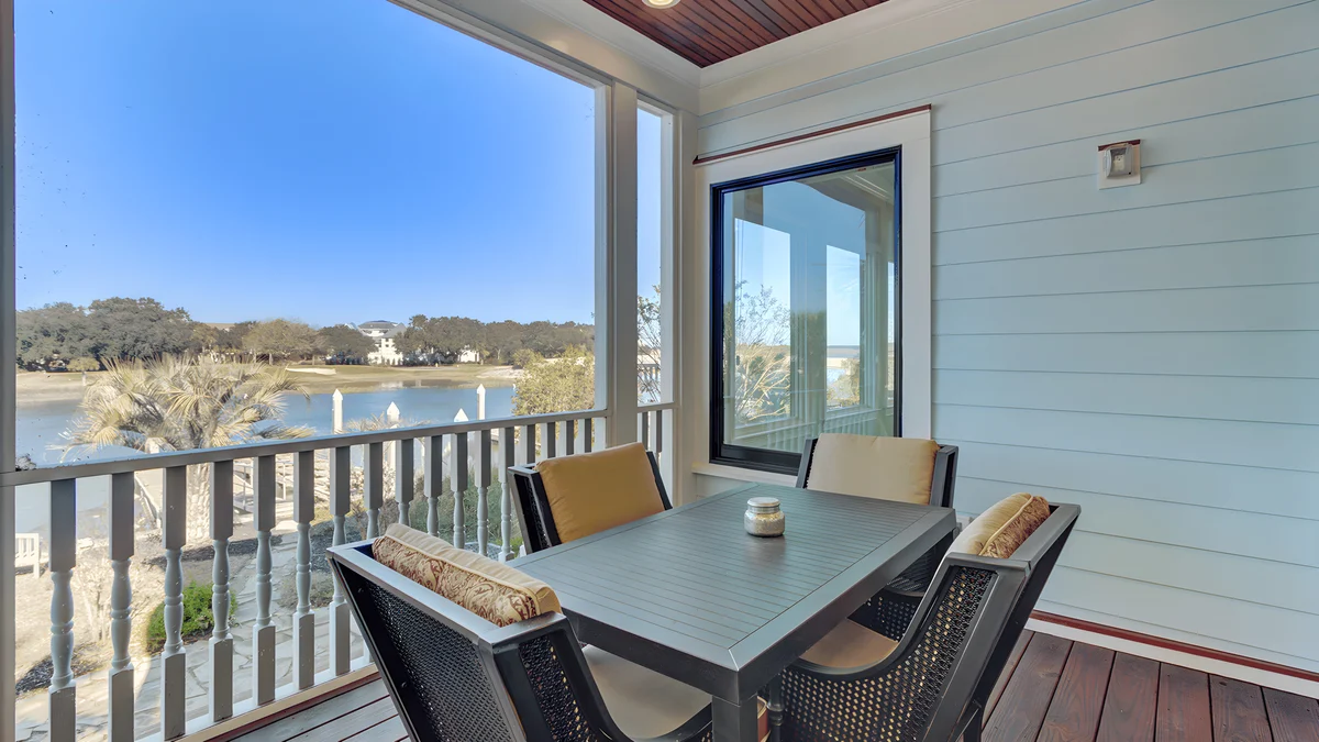 Wander Isle Palms Escape