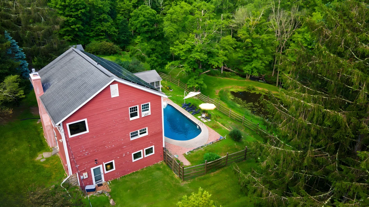 Wander Hudson Valley Retreat