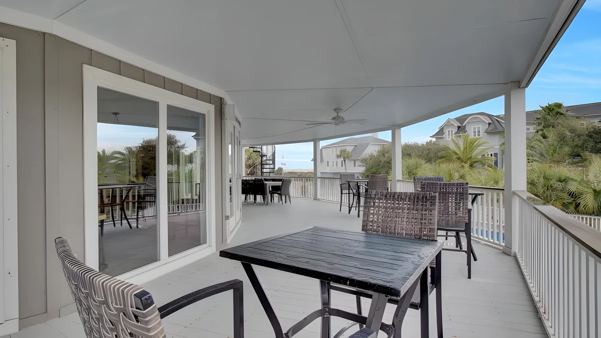 Wander Isle Palms Glow