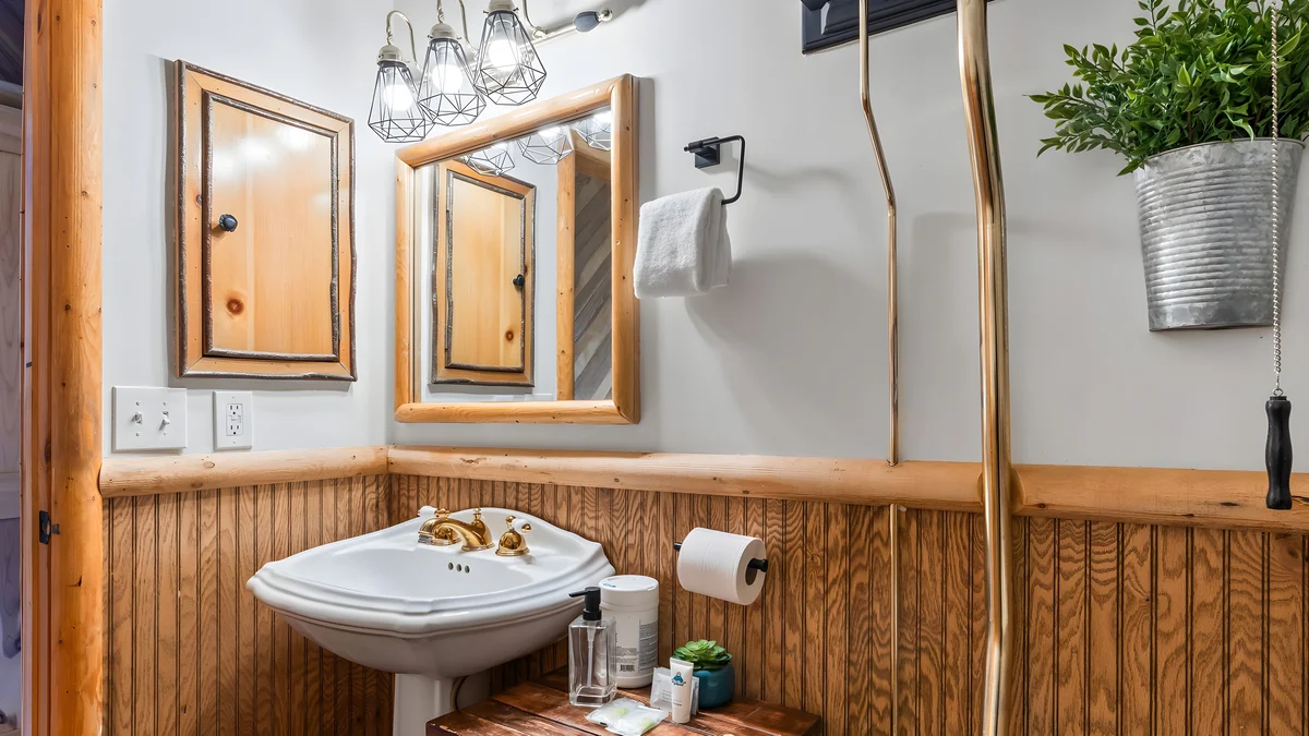 Wander Fawnskin Pines