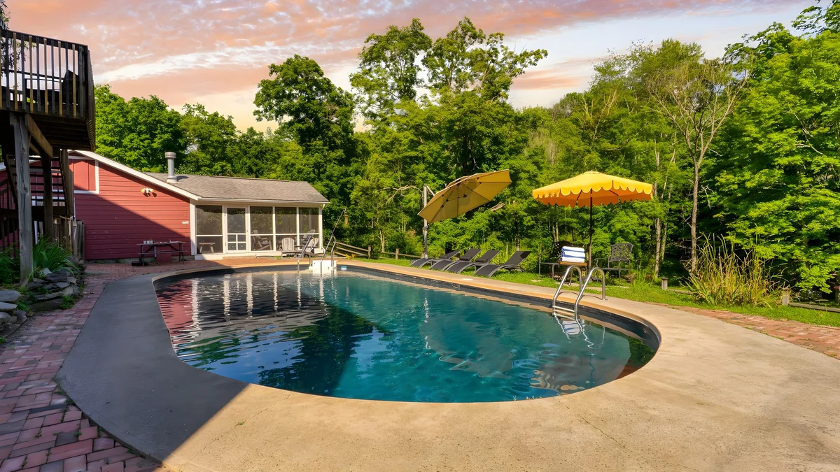 Wander Hudson Valley Retreat