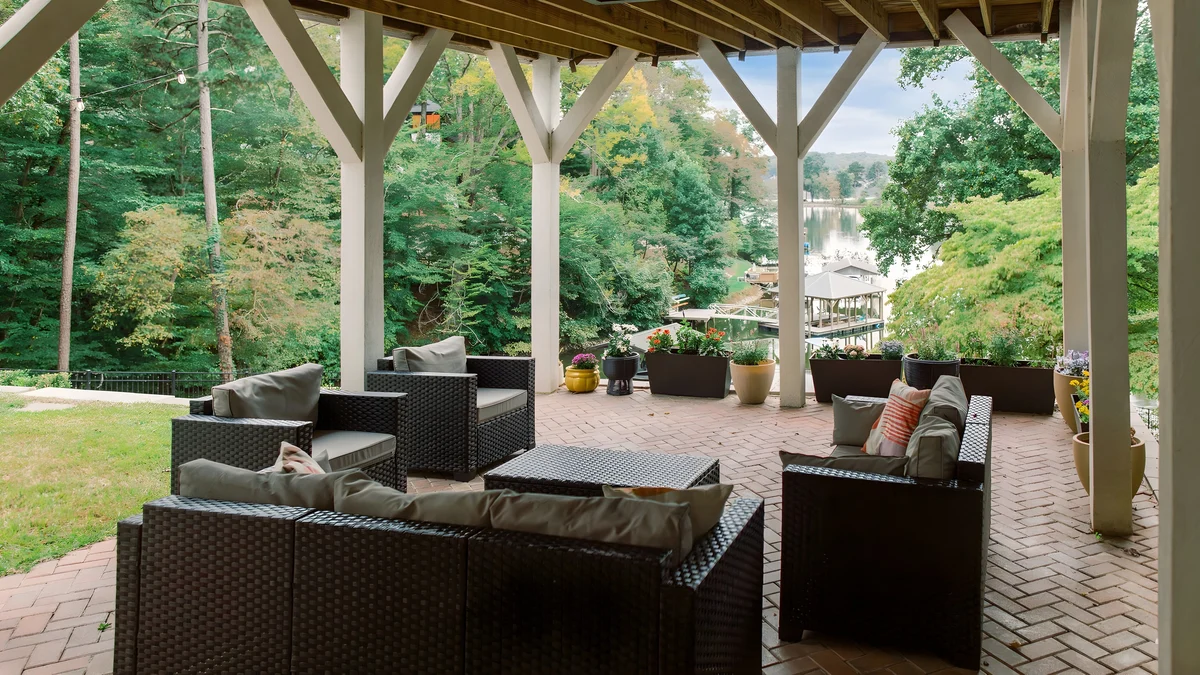 Wander Hickory Point Shores