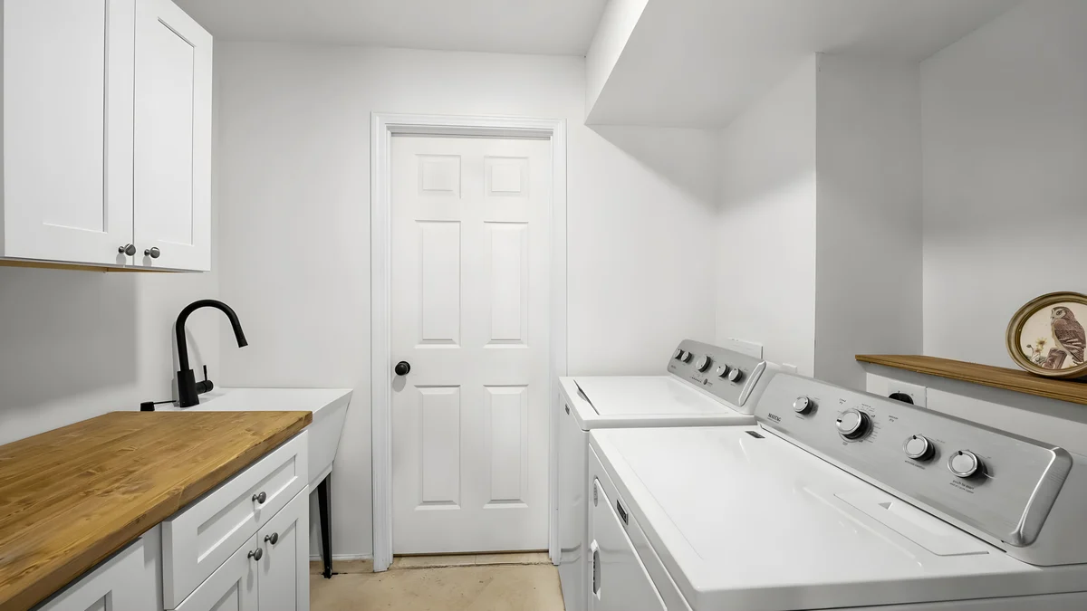 Wander Hickory Point Shores