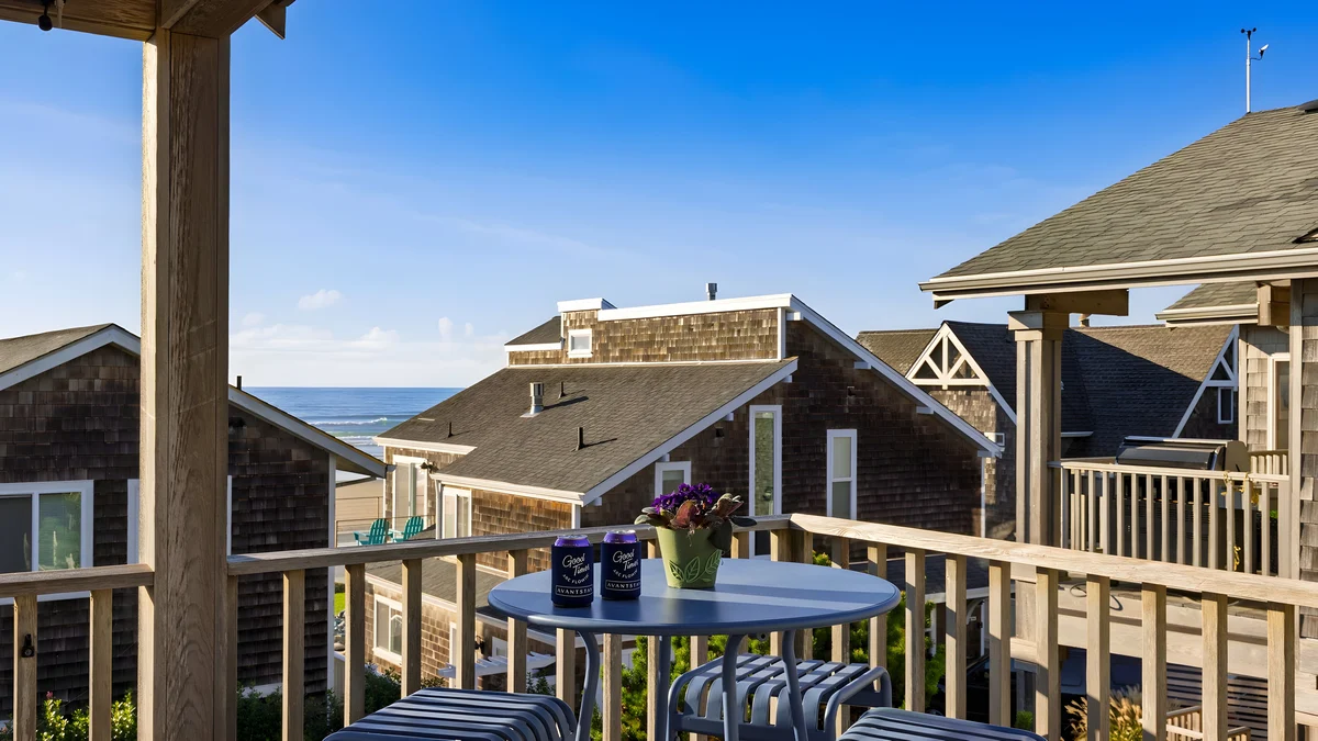 Wander Cannon Beach Shores