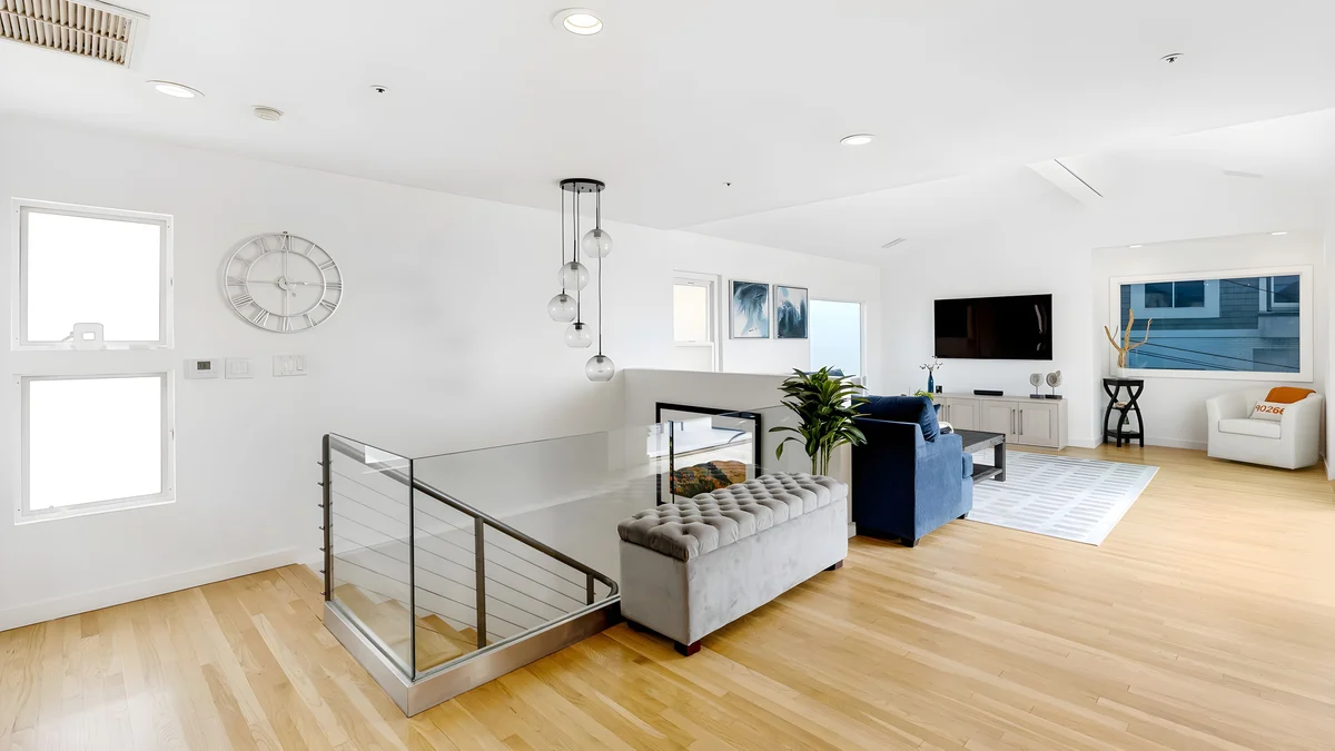 Wander Manhattan Beach Shores