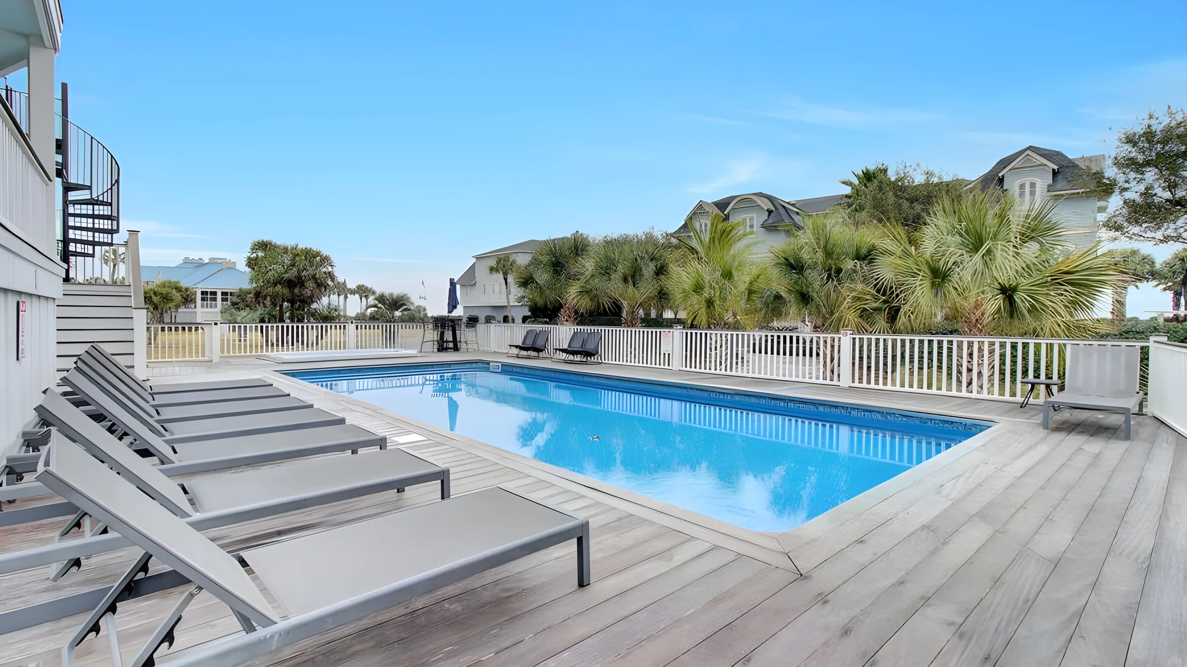 Wander Isle Palms Glow #4