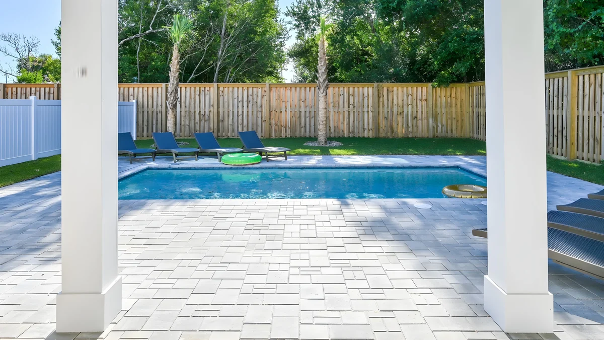 Wander Panama City Laguna