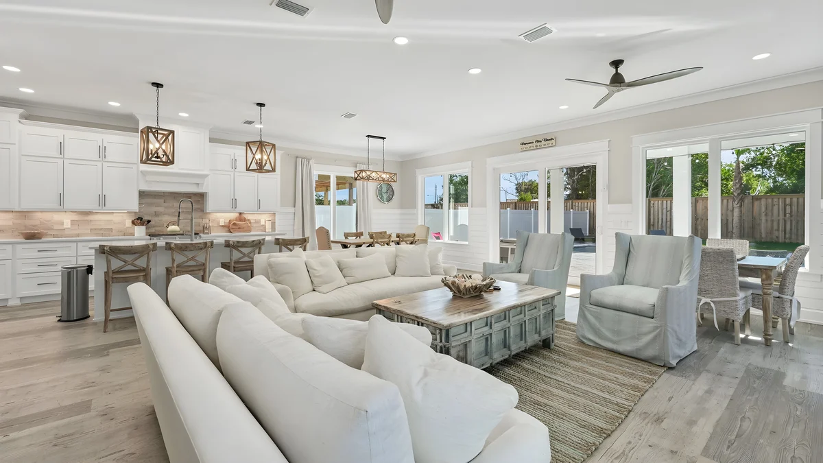 Wander Panama City Laguna