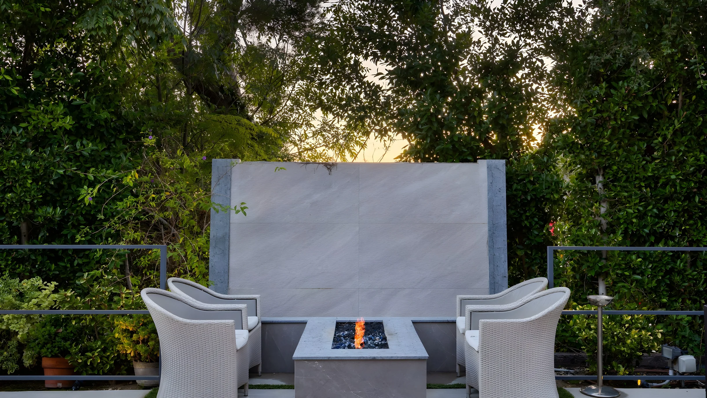 Wander Bel Air Estate #33