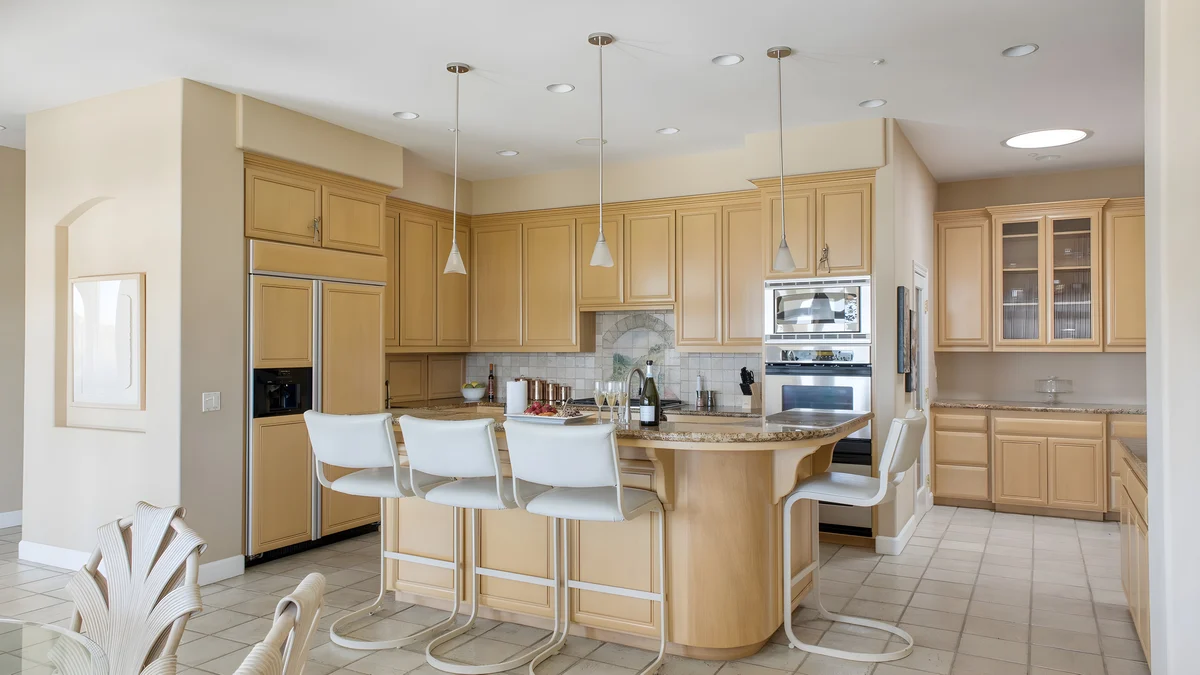 Wander Templeton Hillside