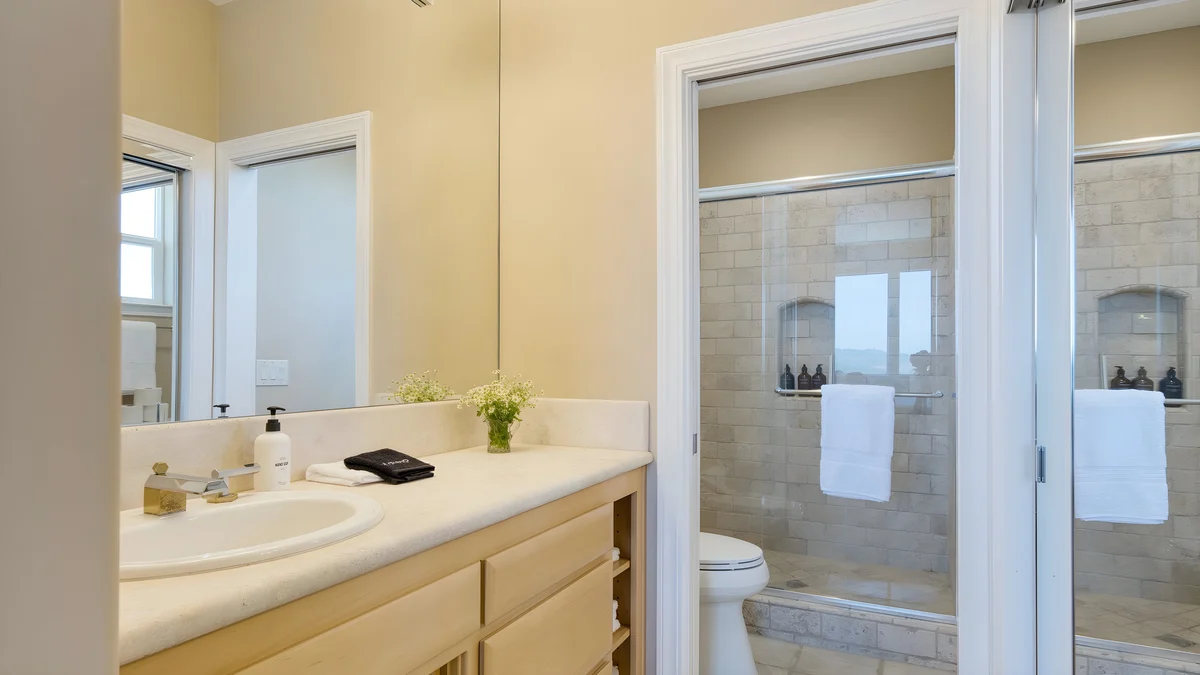 Wander Templeton Hillside