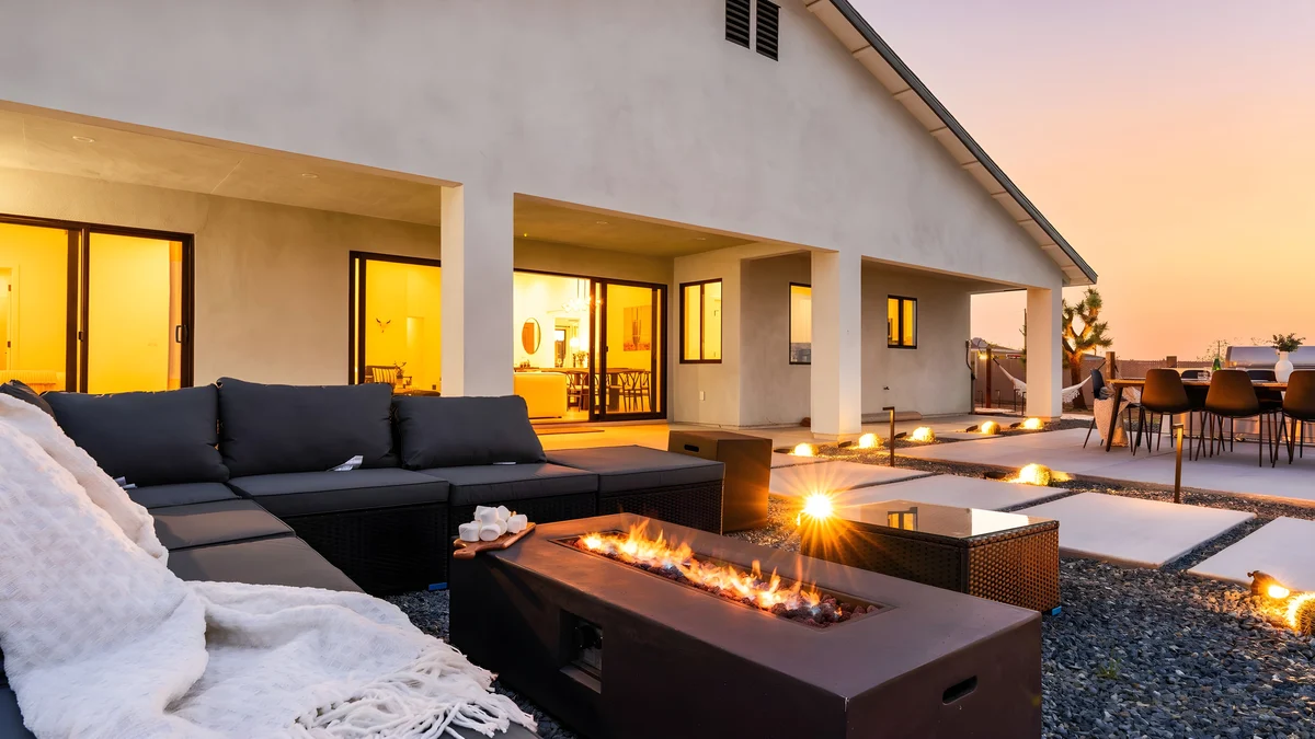 Wander Yucca Valley Pinnacle