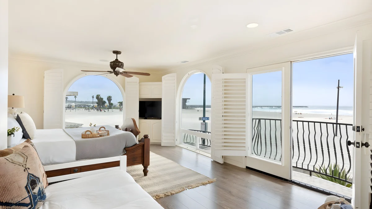 Wander Mission Beach Breeze