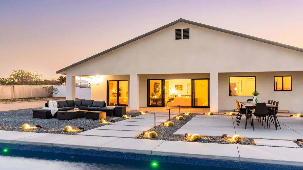 Wander Yucca Valley Pinnacle