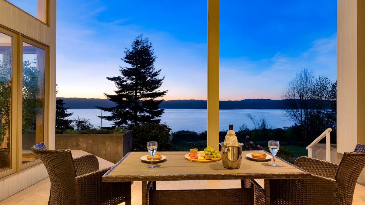 Wander Whidbey Ridge