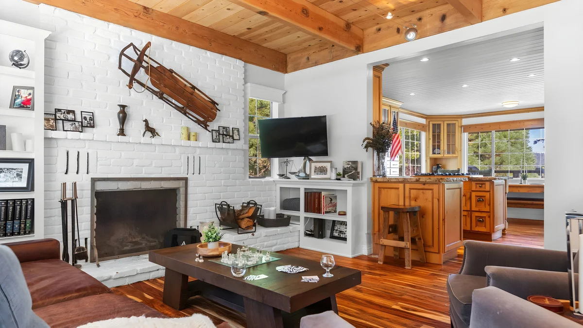 Wander Lake Arrowhead Retreat