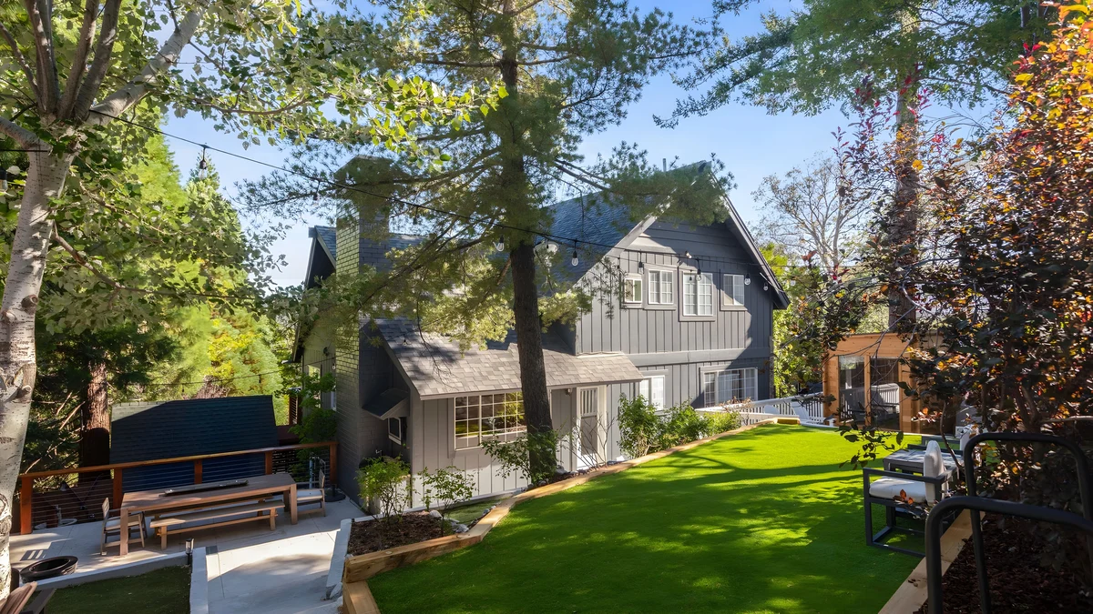 Wander Lake Arrowhead Retreat