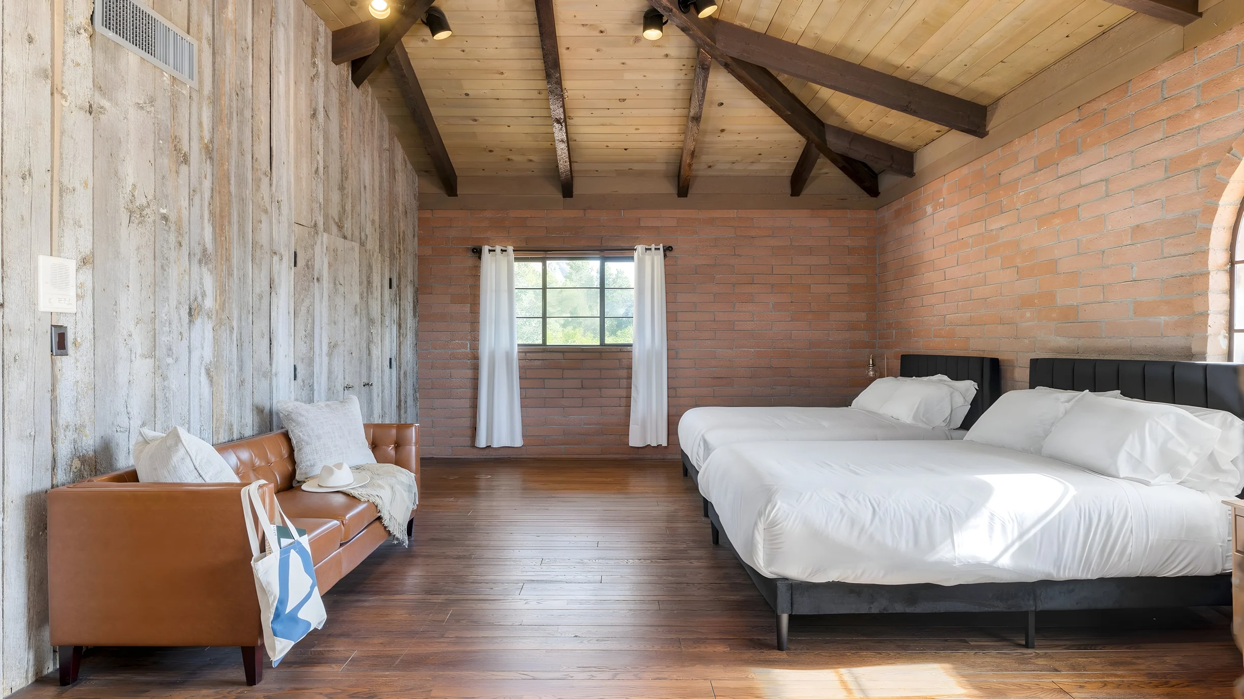 Wander Paradise Valley Summit #22