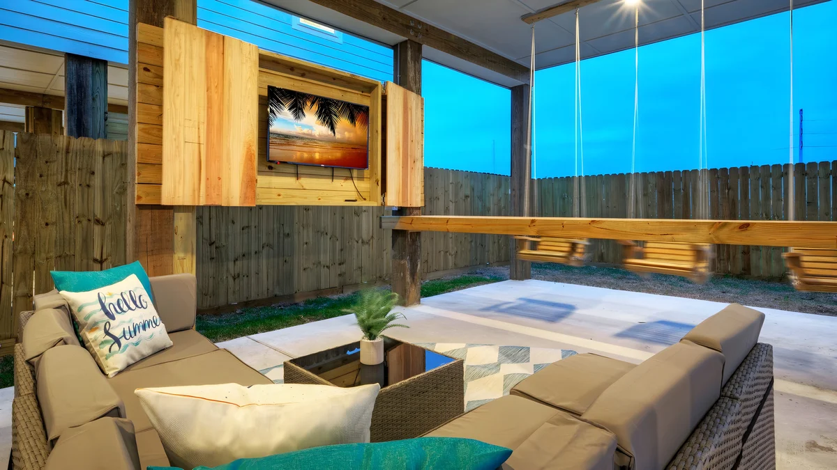 Wander Port Aransas Glow