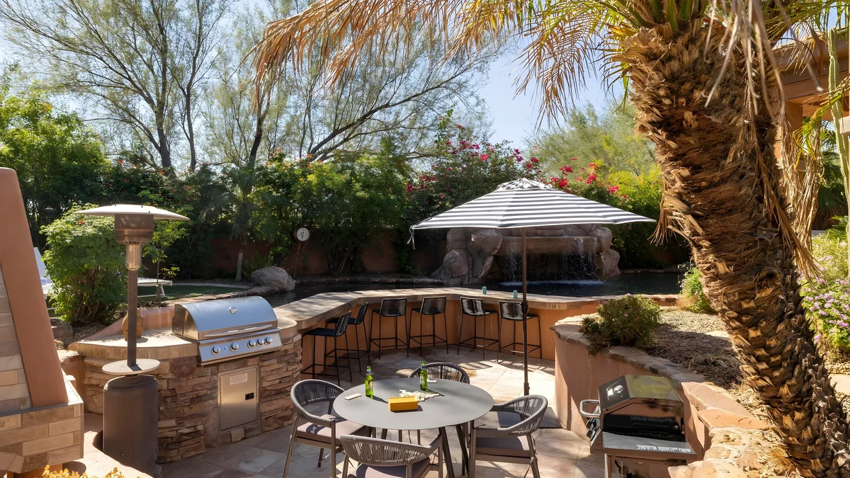 Wander Phoenix Desert