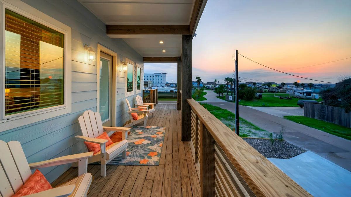 Wander Port Aransas Glow