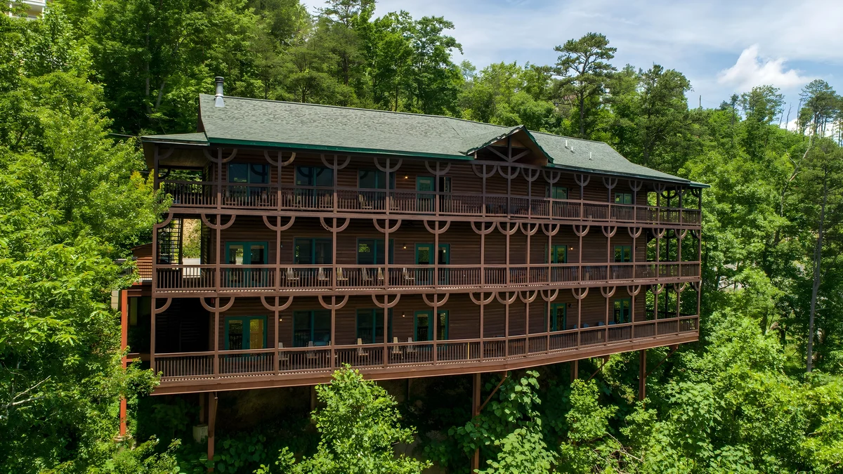 Wander Gatlinburg Smoky Ridge