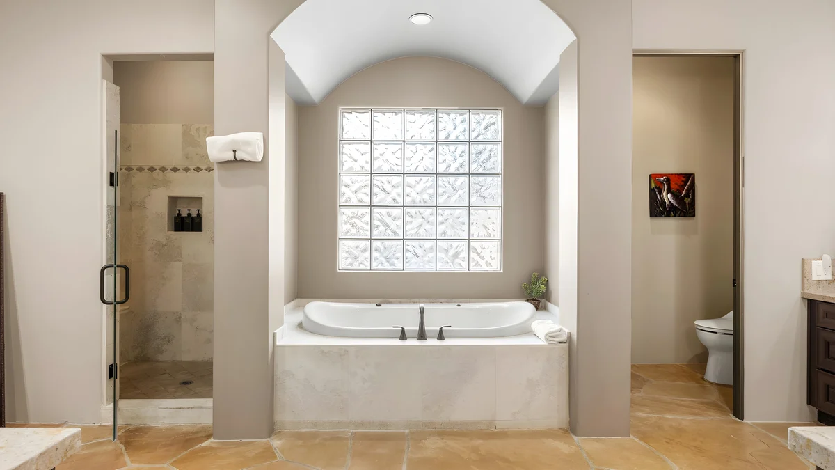 Wander Cave Creek Desert