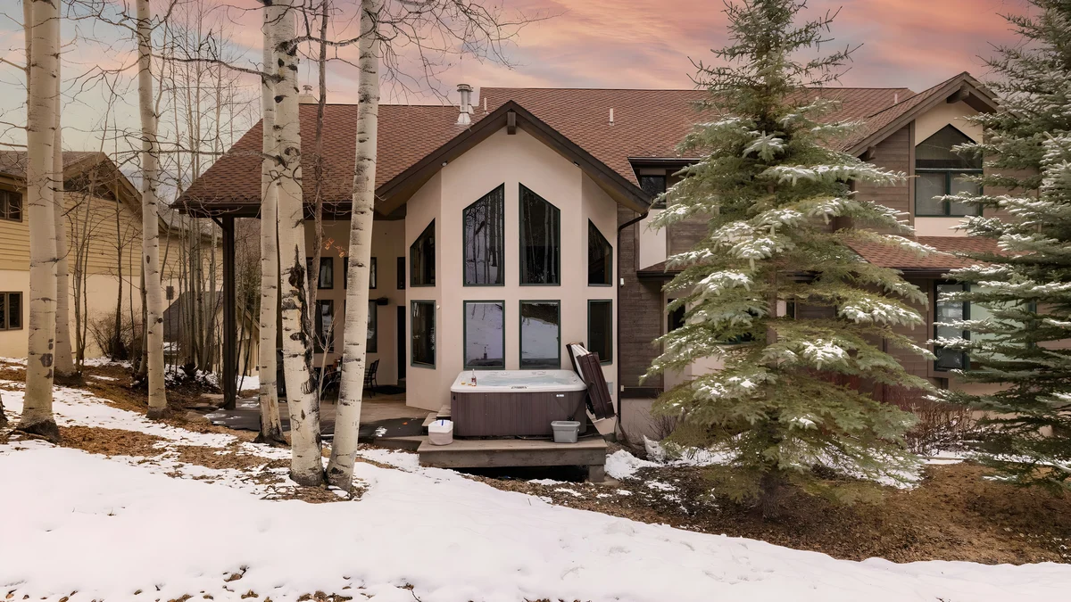 Wander Vail Brookside