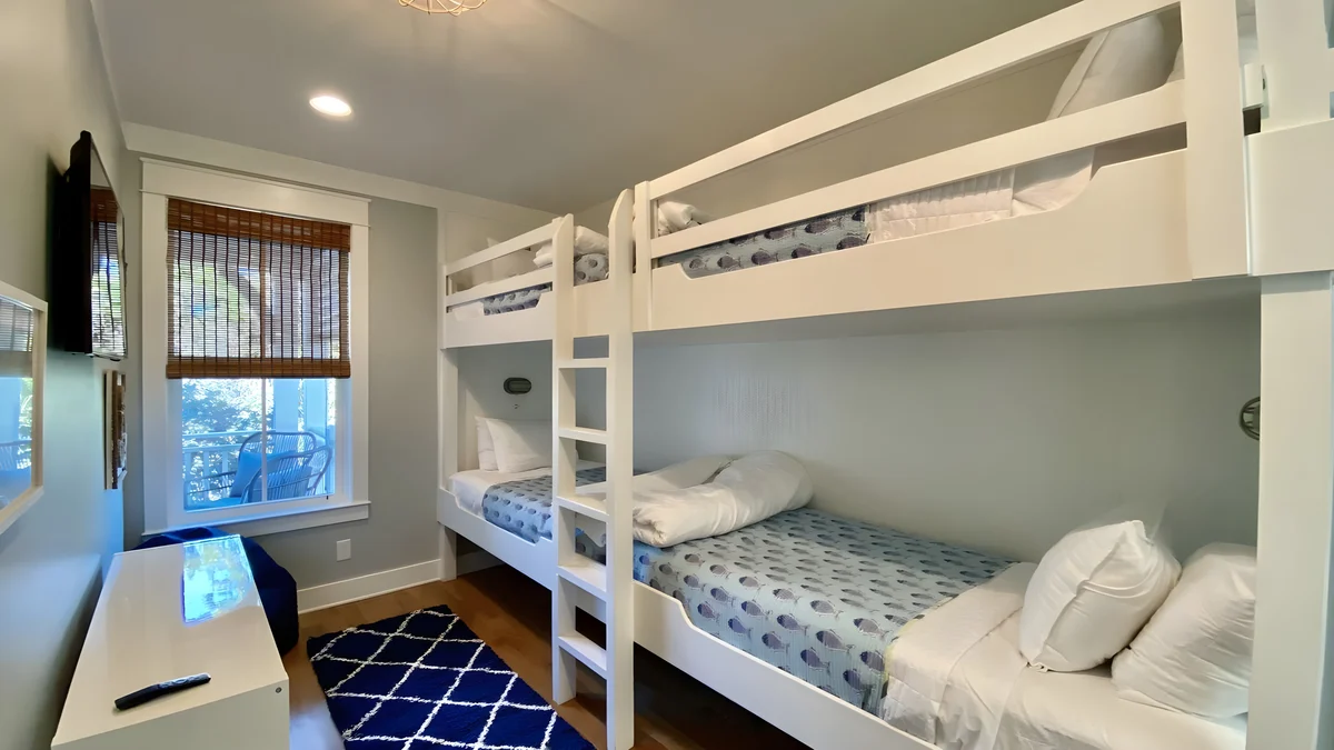Bunkroom image