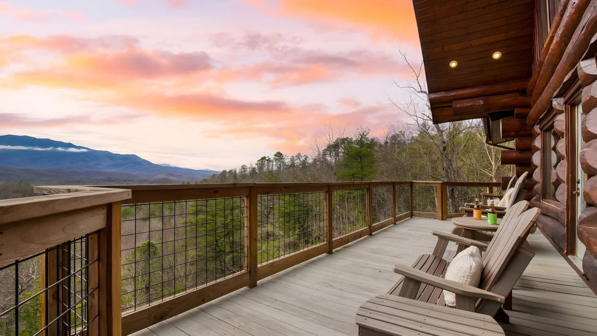 Wander Gatlinburg Pinnacle