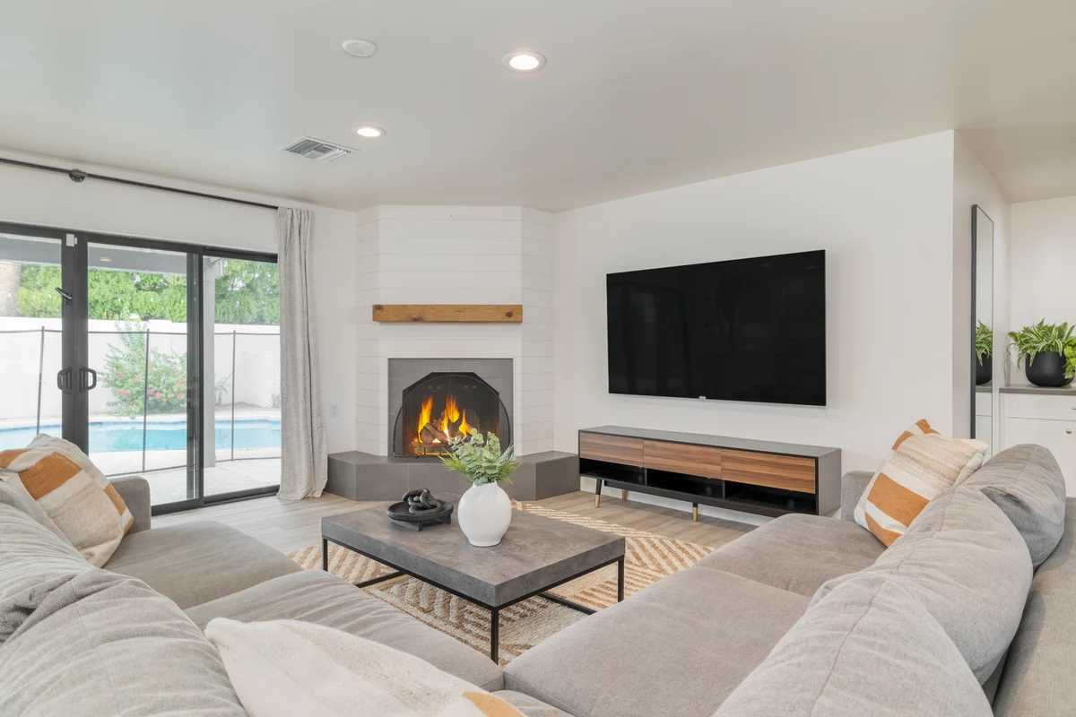 Wander Scottsdale Bluffs