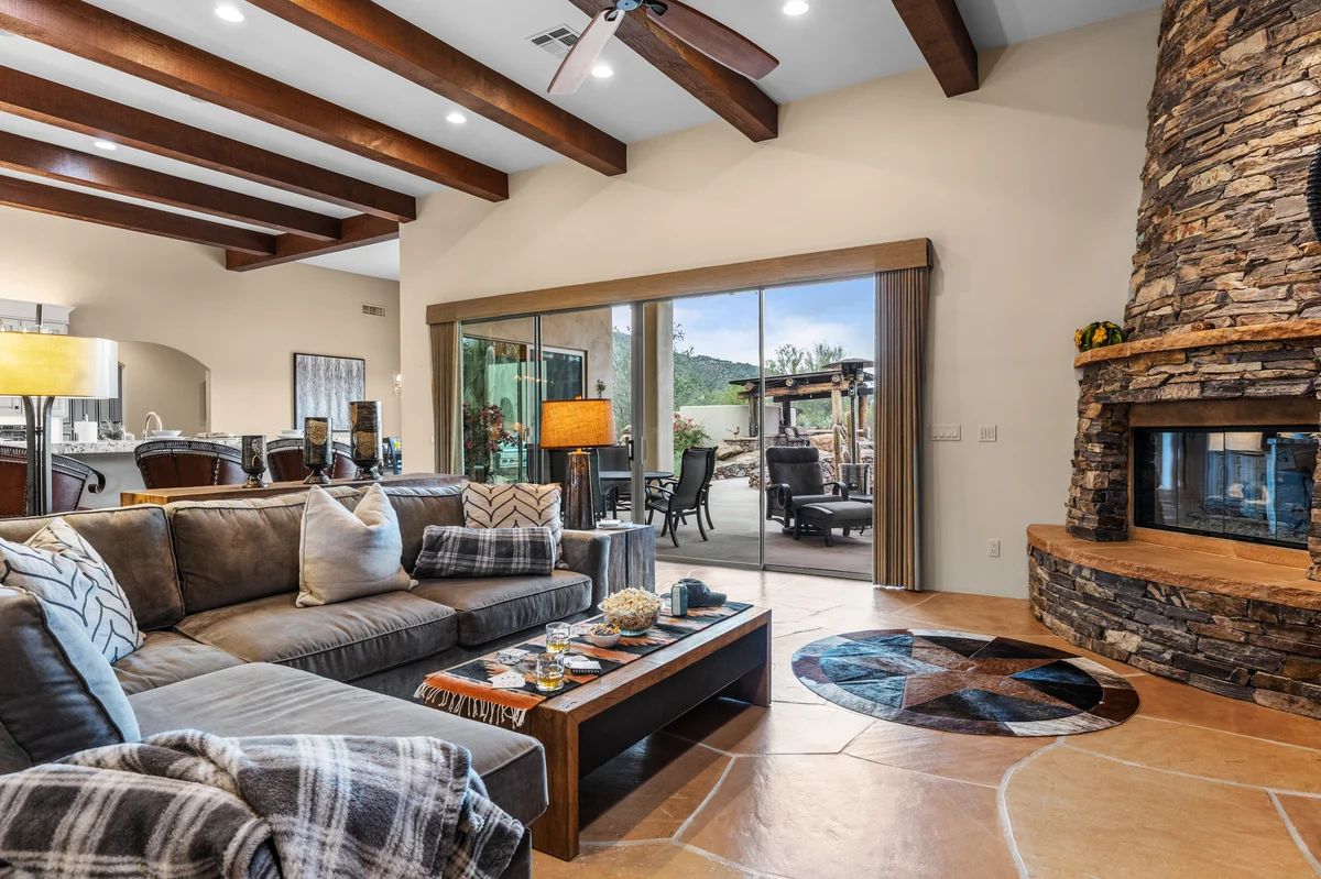 Wander Cave Creek Desert