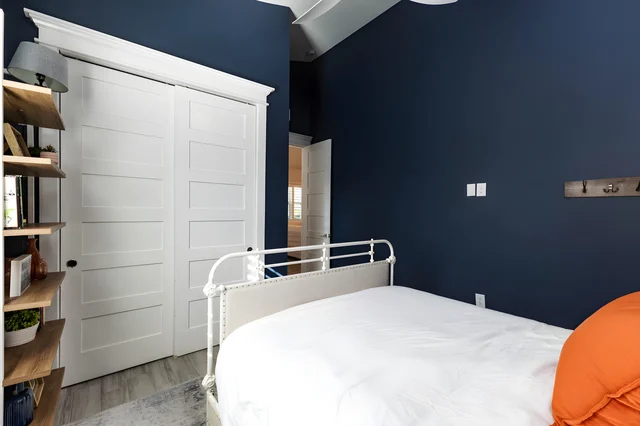Bedroom 1 image 1