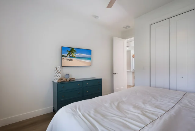 Bedroom 1 image 1