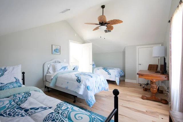Bedroom 1 image 1