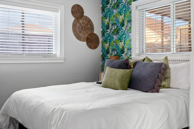 Bedroom 1 image 1