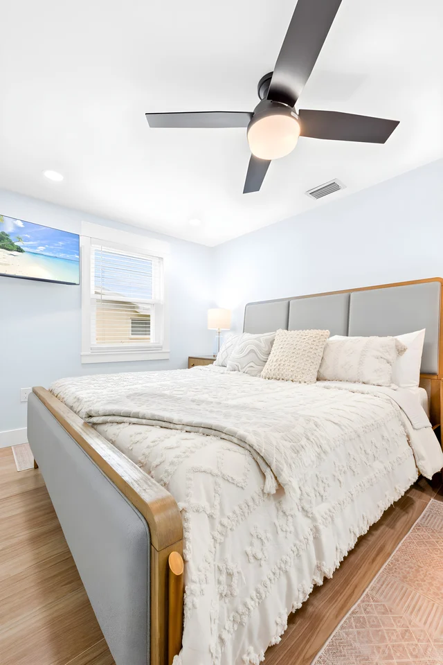 Bedroom 3 image 1